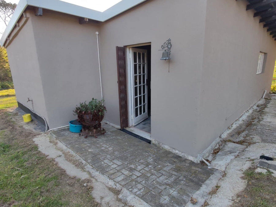 Commercial Property for Sale in Colleen Glen Eastern Cape